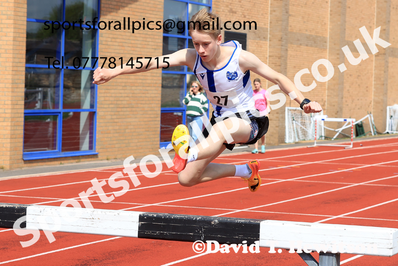 Steeplechase, 2026 Elswick Harriers Event, Wentworth, Hexham. Photo: David T. Hewitson/Sports for All Pics